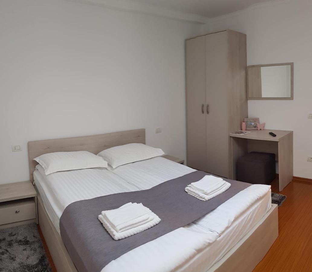 Hotel Casa Montis Borşa Esterno foto